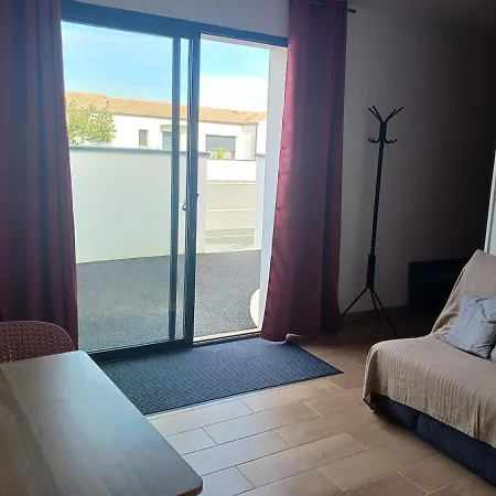 Individuel T2 Apartment Soubise